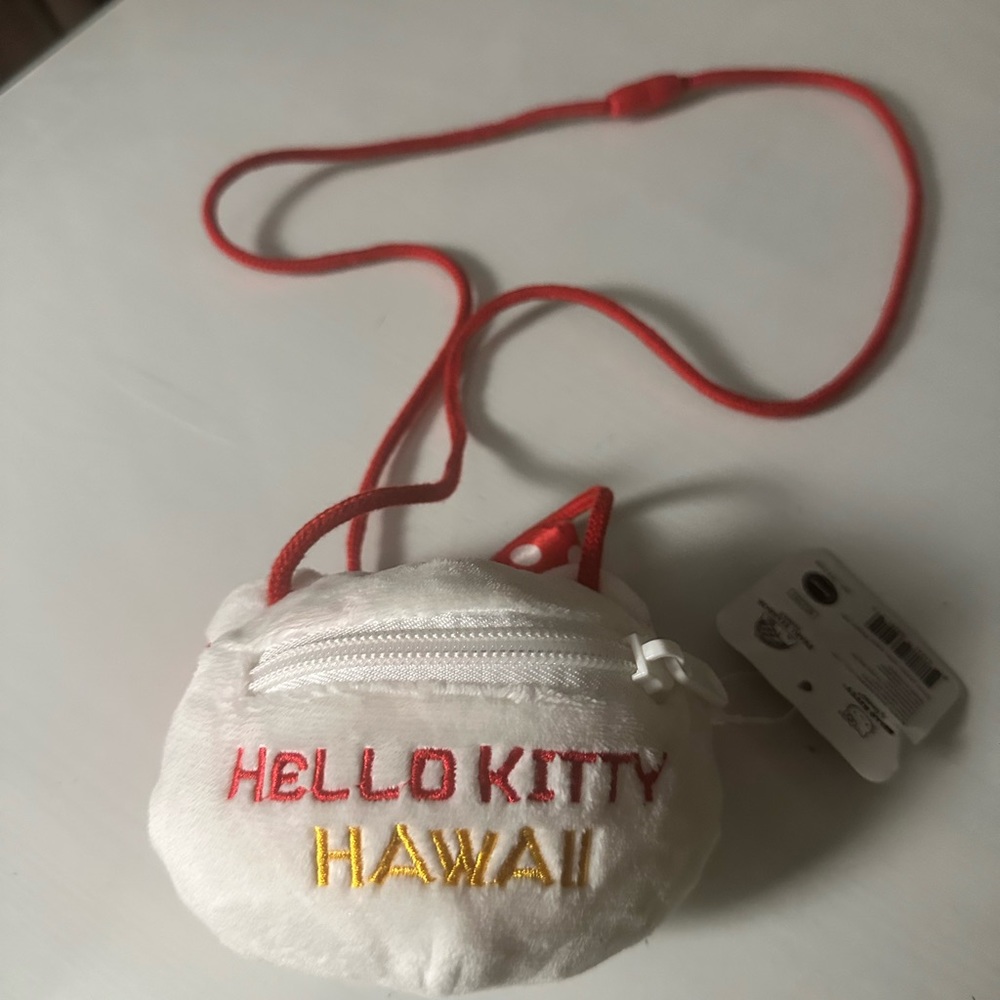 hello kitty Hawaii Dcut Purse With Rope Rosie Bandana - Picture 3 of 6